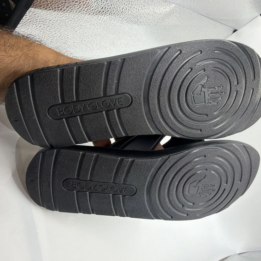 Body Glove Mens Flip Flops Sandals BLACK size 10. New